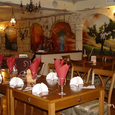 Don Quijote Középkori Panzio és étterem * Lenti