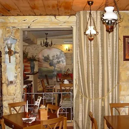 Guest house Don Quijote Koezepkori Panzio Es Etterem